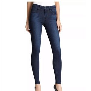 AG Farrah High Rise Skinny Jean - Size 27R